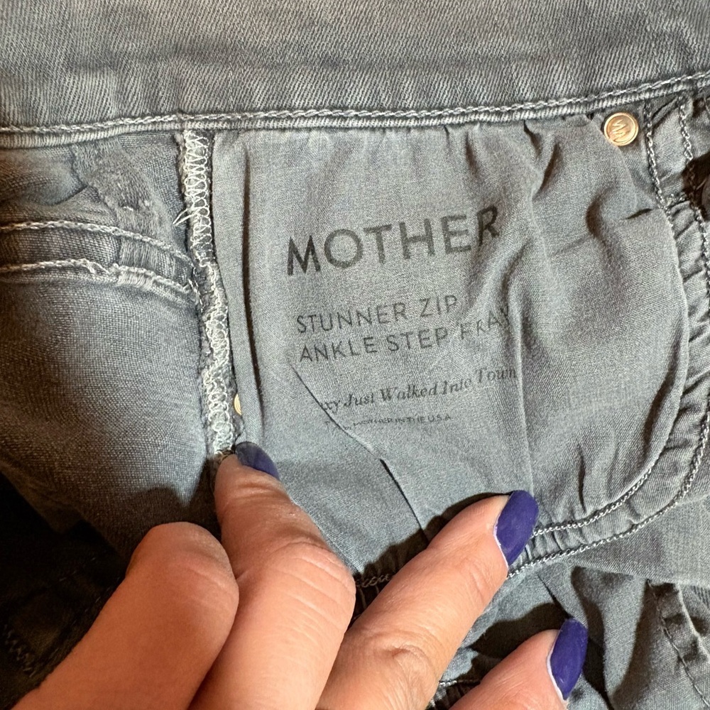 MOTHER Stunner Zip Ankle Step Fray Jeans Distressed Denim size 28 - Picture 8 of 15